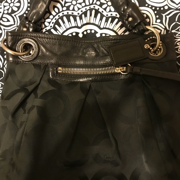 Authentic Coach Hobo in Black Canvas - Picture 5 of 8